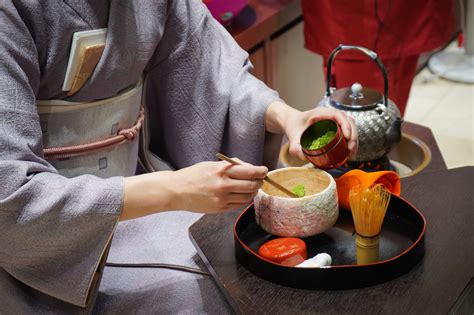  Fumiko's Tokyo Tea Time: An Unconventional Concert Experience Meets Matcha Mayhem!